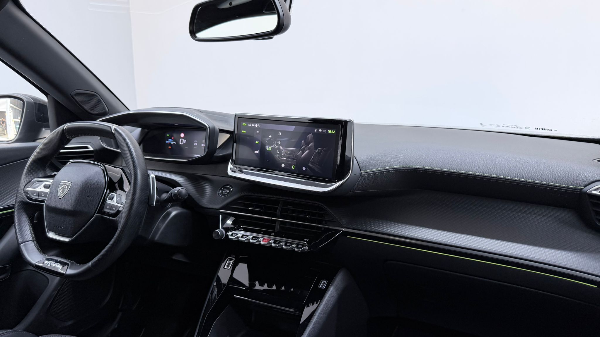 PEUGEOT 2008 14